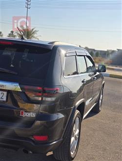 جیپ گراند شیرۆکی